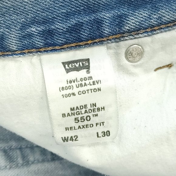 Levi's Jeans Men's 42x30 550 Relaxed Fit Blue Denim Faded Distressed - Picture 13 of 15